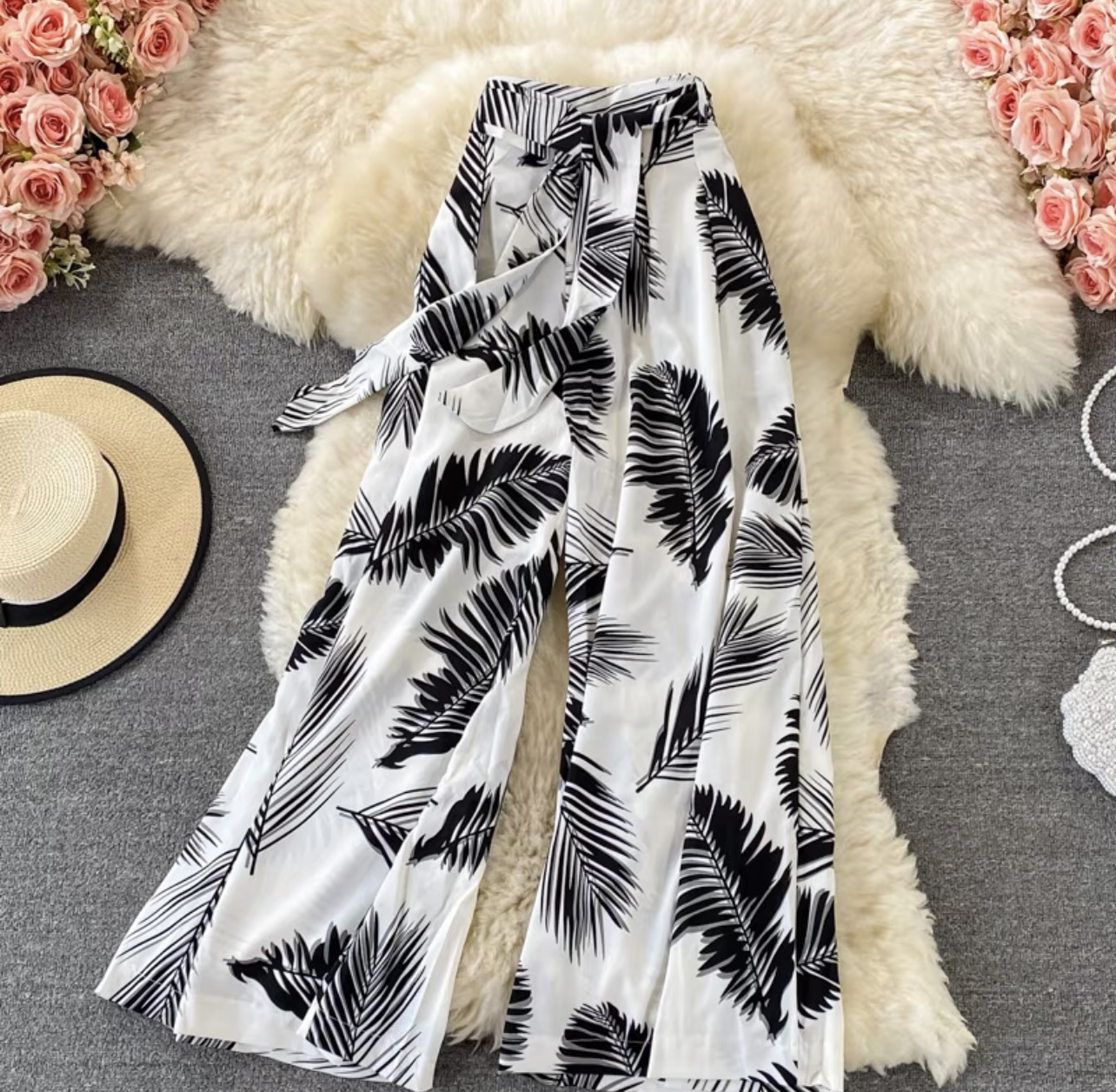 Barely in love floral pants CP3 images